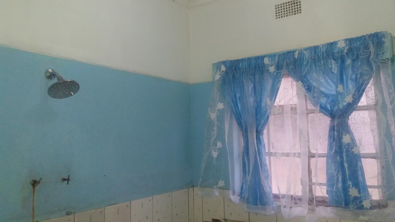 Ostello Kumunzi Backpackers Lusaka Esterno foto