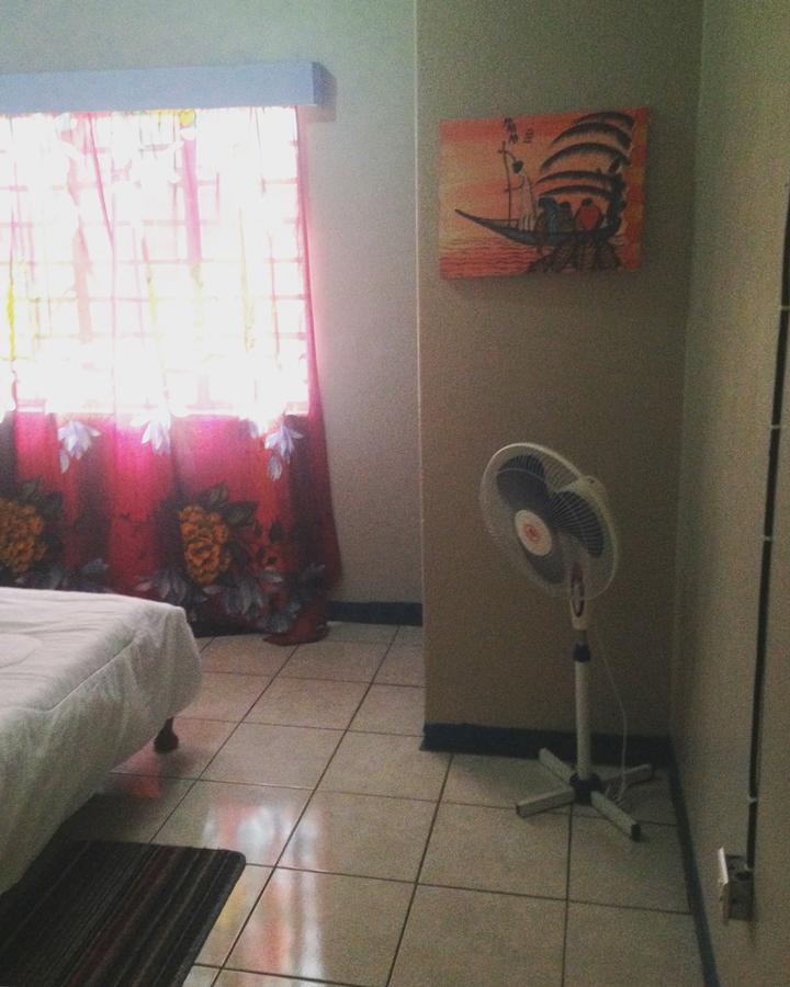 Ostello Kumunzi Backpackers Lusaka Esterno foto